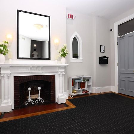 Large Stylish Newbury Street Studio W/ Kitchen 波士顿 外观 照片