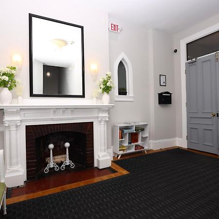 Large Stylish Newbury Street Studio W/ Kitchen 波士顿 外观 照片
